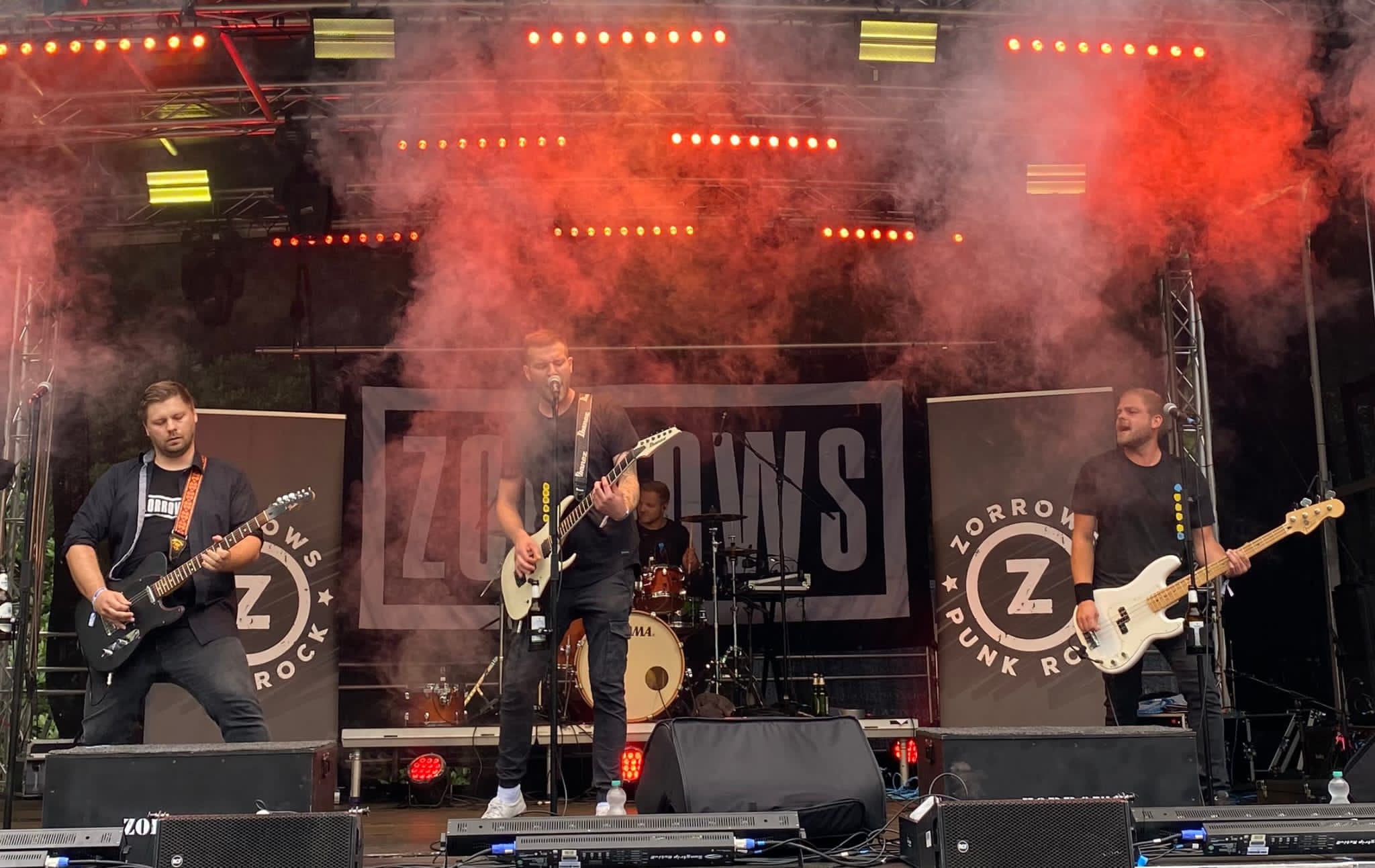 Zorrows live auf der Festivalbühne